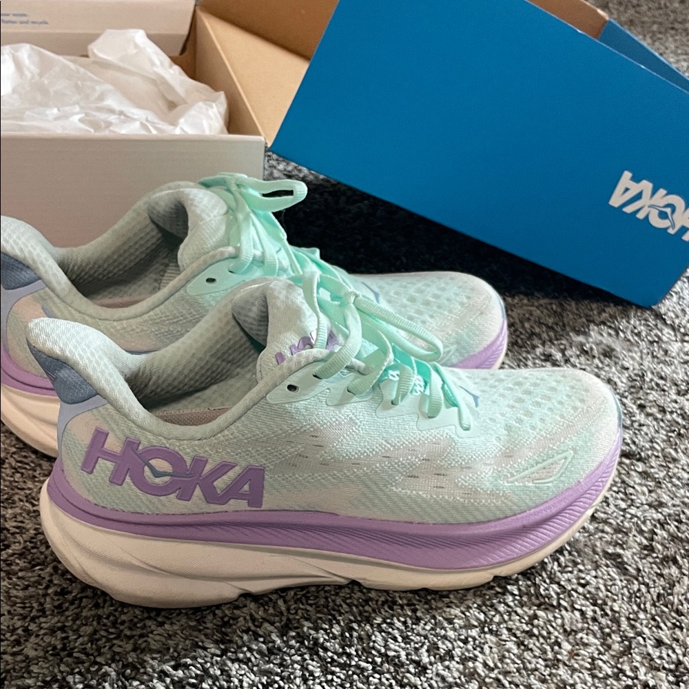 Hoka Women's Athletic Shoes - Mint and Lavender Clifton 9